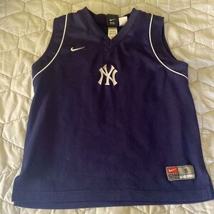New York Yankee's Sleeveless Shirt